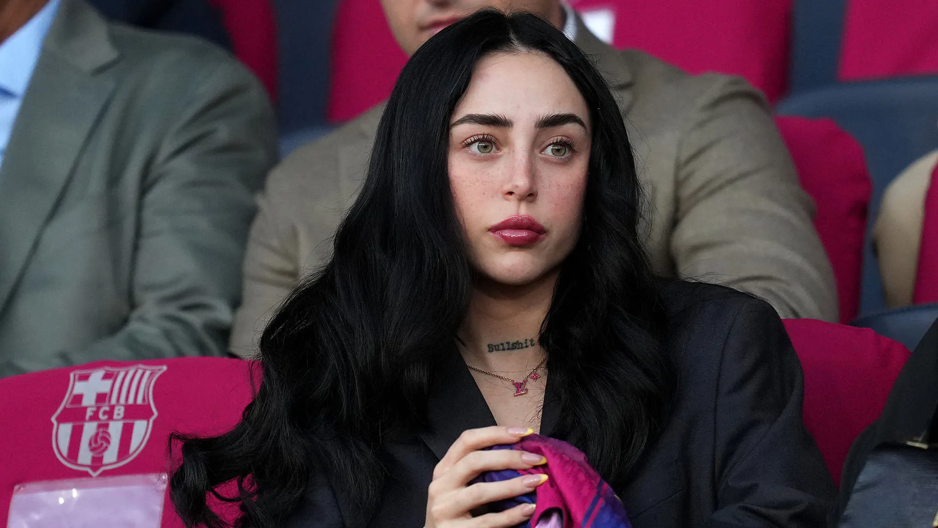 Nicki Nicole era seduta in tribuna con una maglia di Yamal