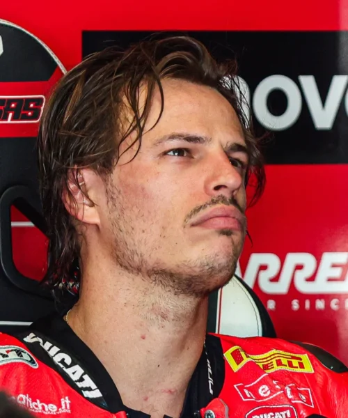Sbk, Razgatlioglu allunga ma Nicolò Bulega non ha intenzione di arrendersi