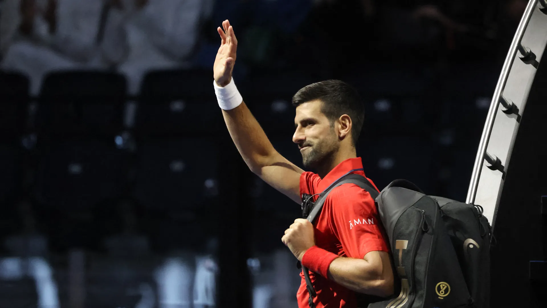 "Mi dispiace che oggi non abbiate potuto vedere una partita più lunga" ha aggiunto Djokovic
