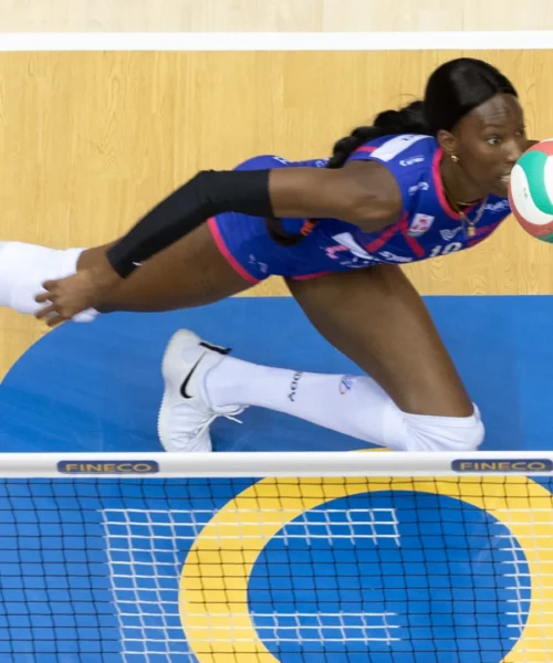 Calendario (di nuovo) stravolto, Paola Egonu torna subito in campo: le foto