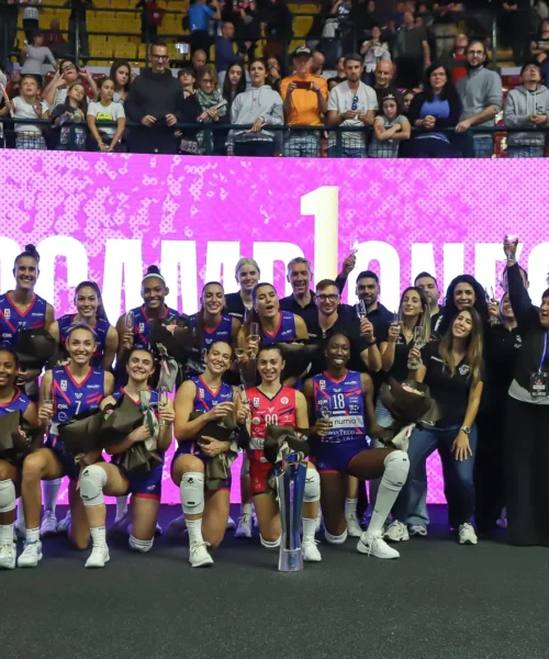 Paola Egonu e compagne senza freni, la festa mai vista continua: le foto