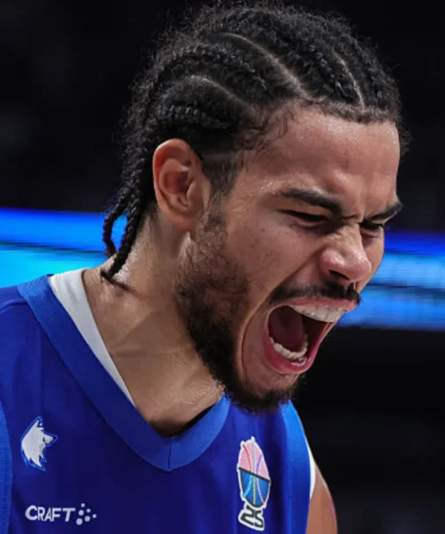 Olivier Nkamhoua non si muove, Varese lo ha blindato