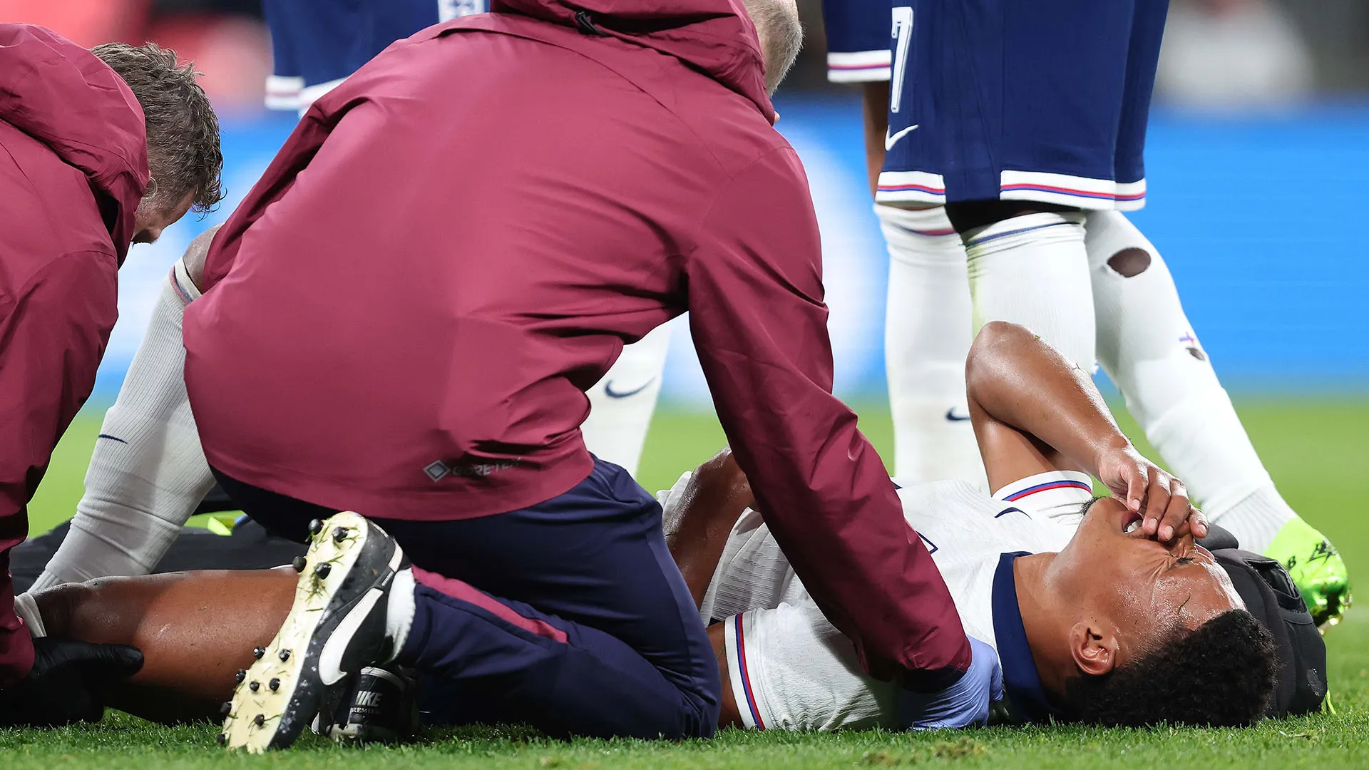 Watkins è stato sostituito all'intervallo