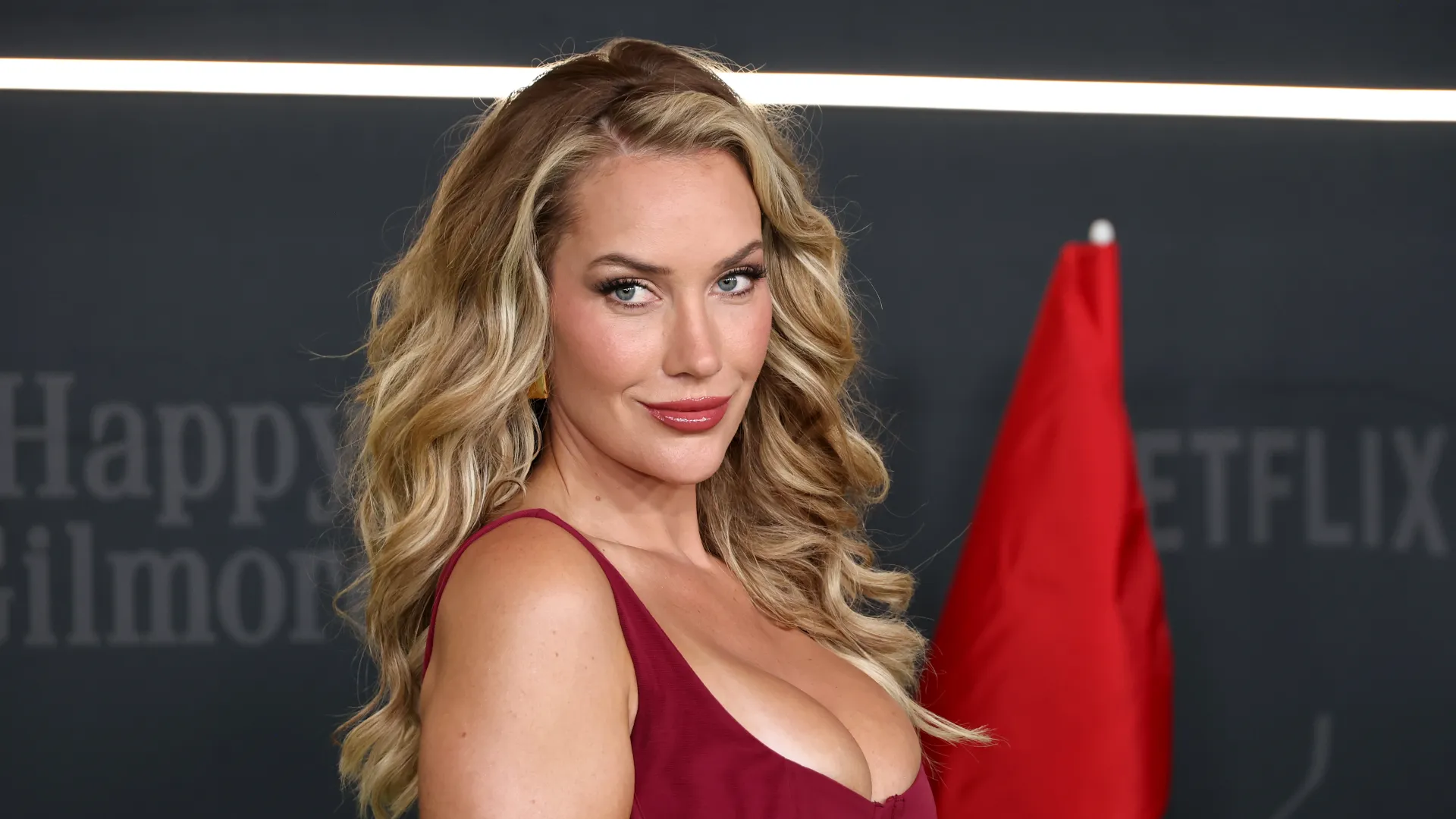 Paige Spiranac scoppia in lacrime dopo le orribili frasi nei suoi confronti