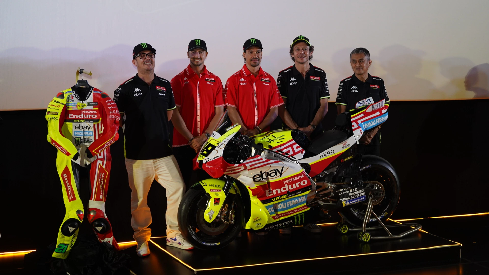 Fra i presenti, naturalmente, anche il team manager Alessio Salucci, per tutti Uccio