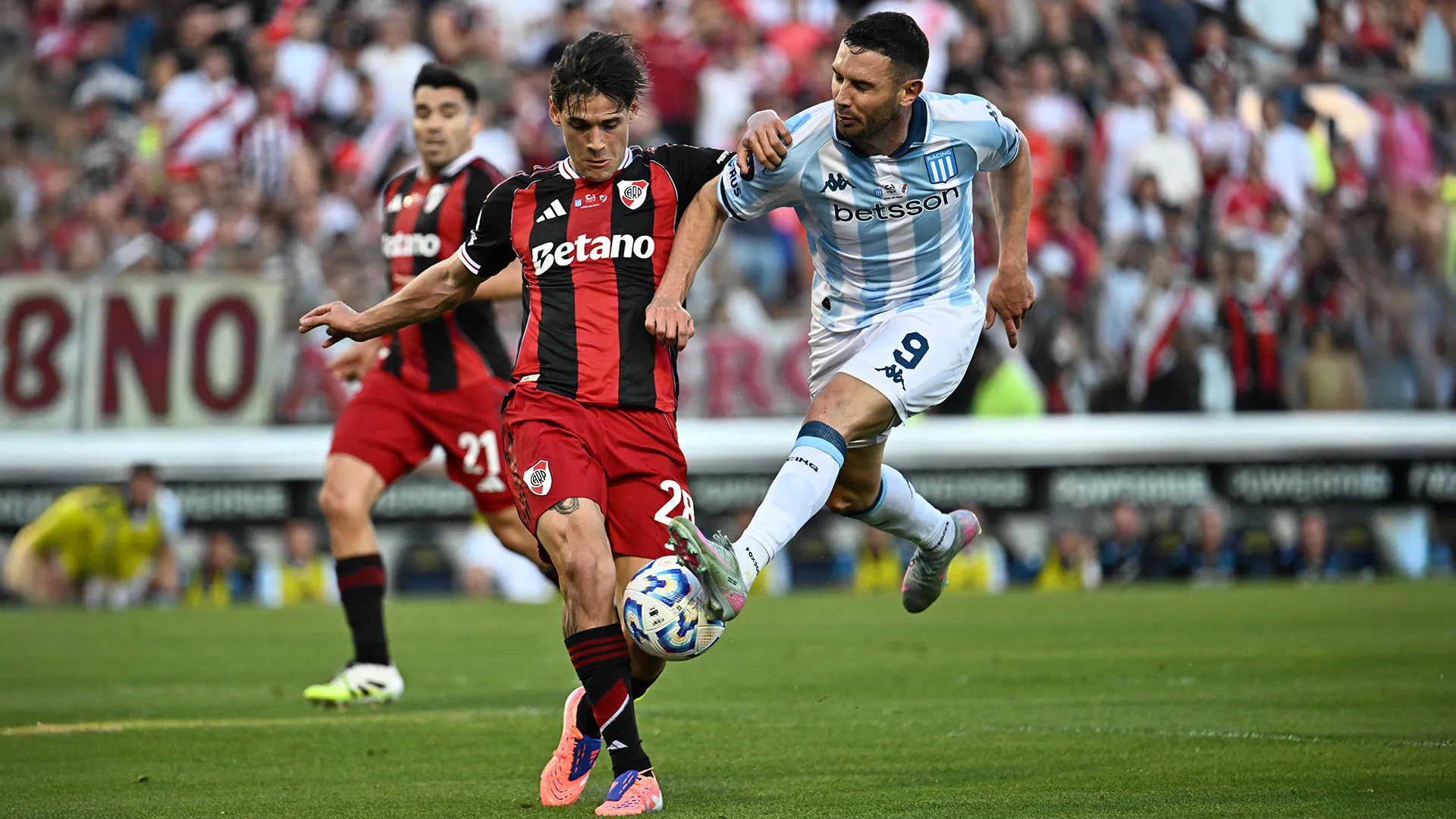 Quella tra River Plate e Racing è una delle rivalità più accese di tutta l'Argentina