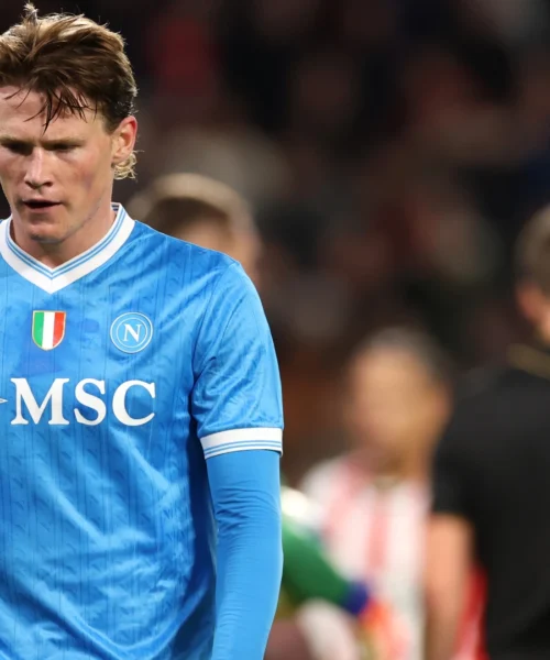 Champions League: McTominay illude, poi il buio: il Napoli crolla contro il PSV
