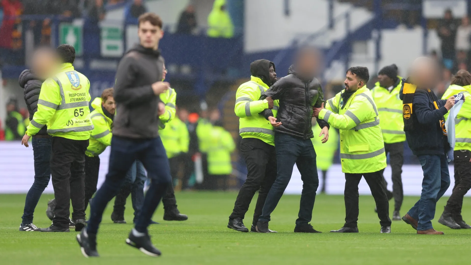 Una protesta pacifica: nessuno ha usato violenza e non sono stati coinvolti i calciatori