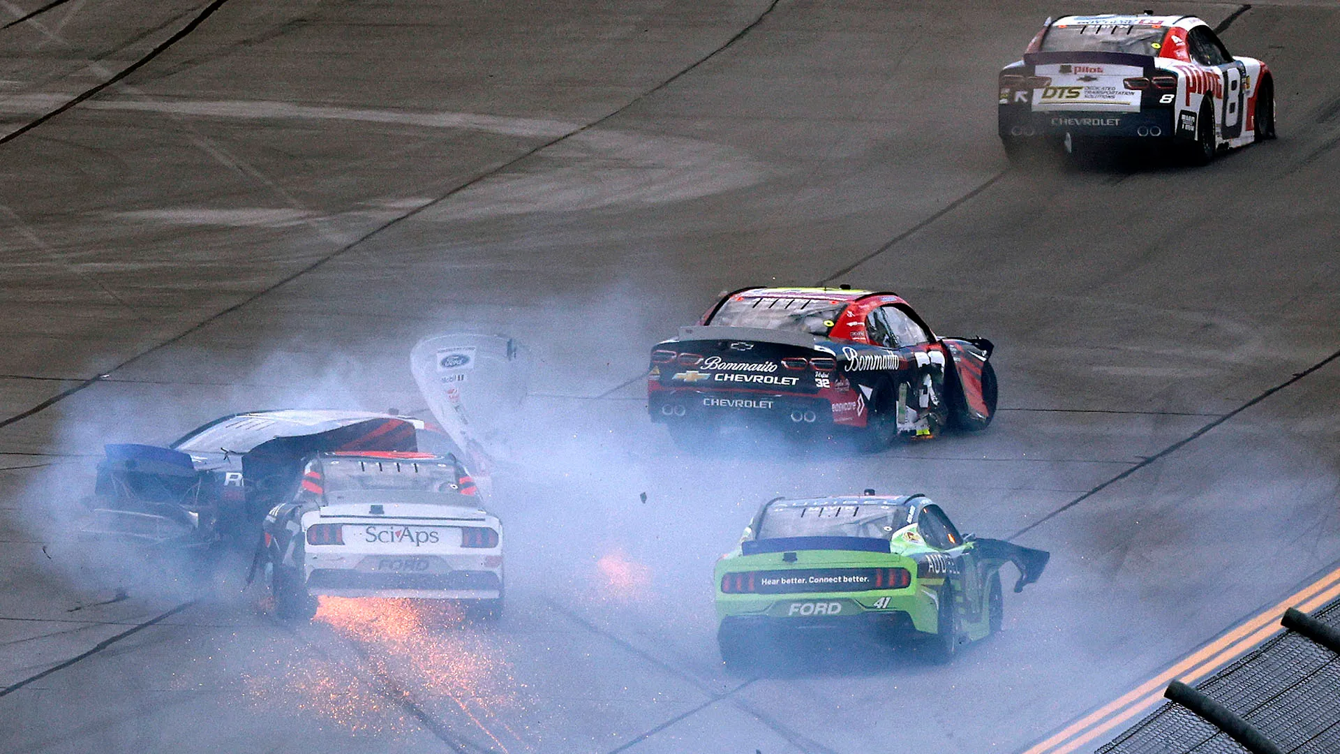 I meccanici avranno tanto lavoro da fare ma l'importante è che stiano tutti bene