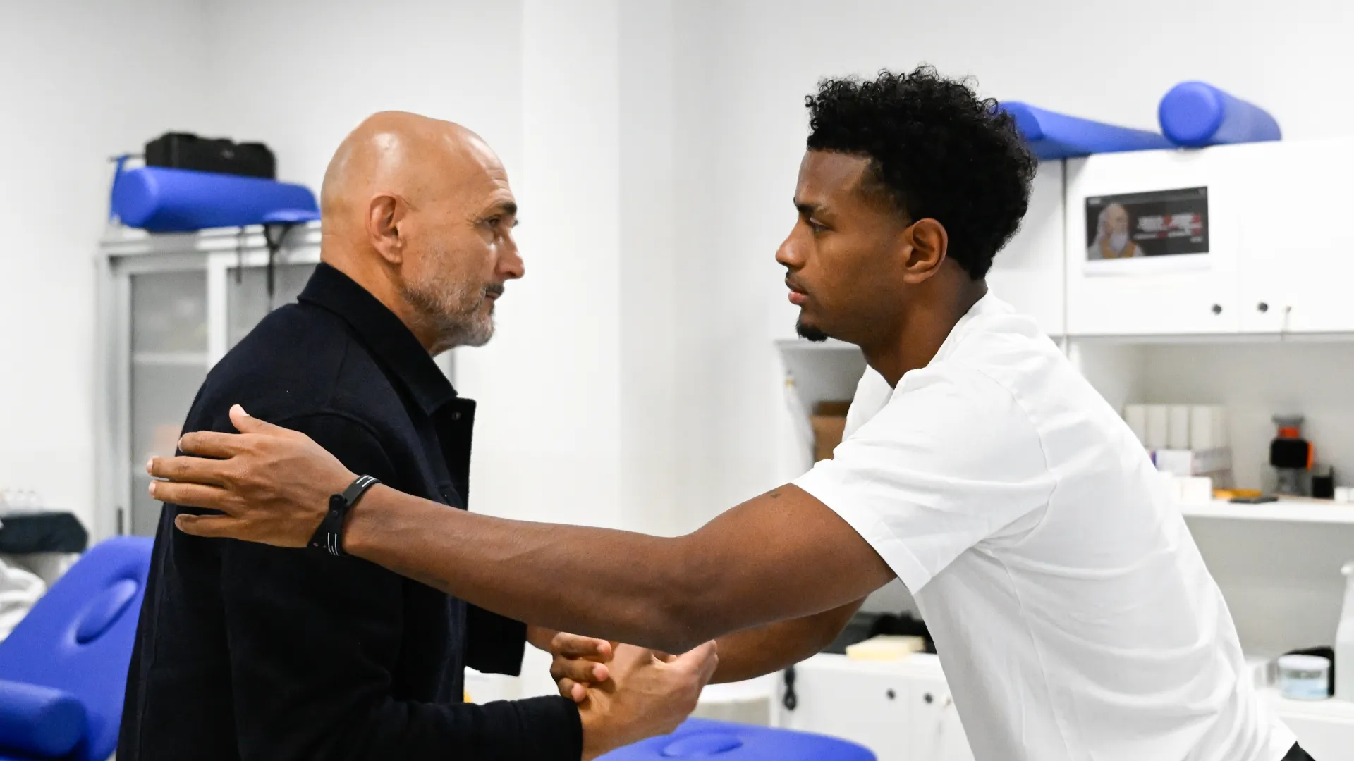 Qui la stretta di mano con Juan Cabal