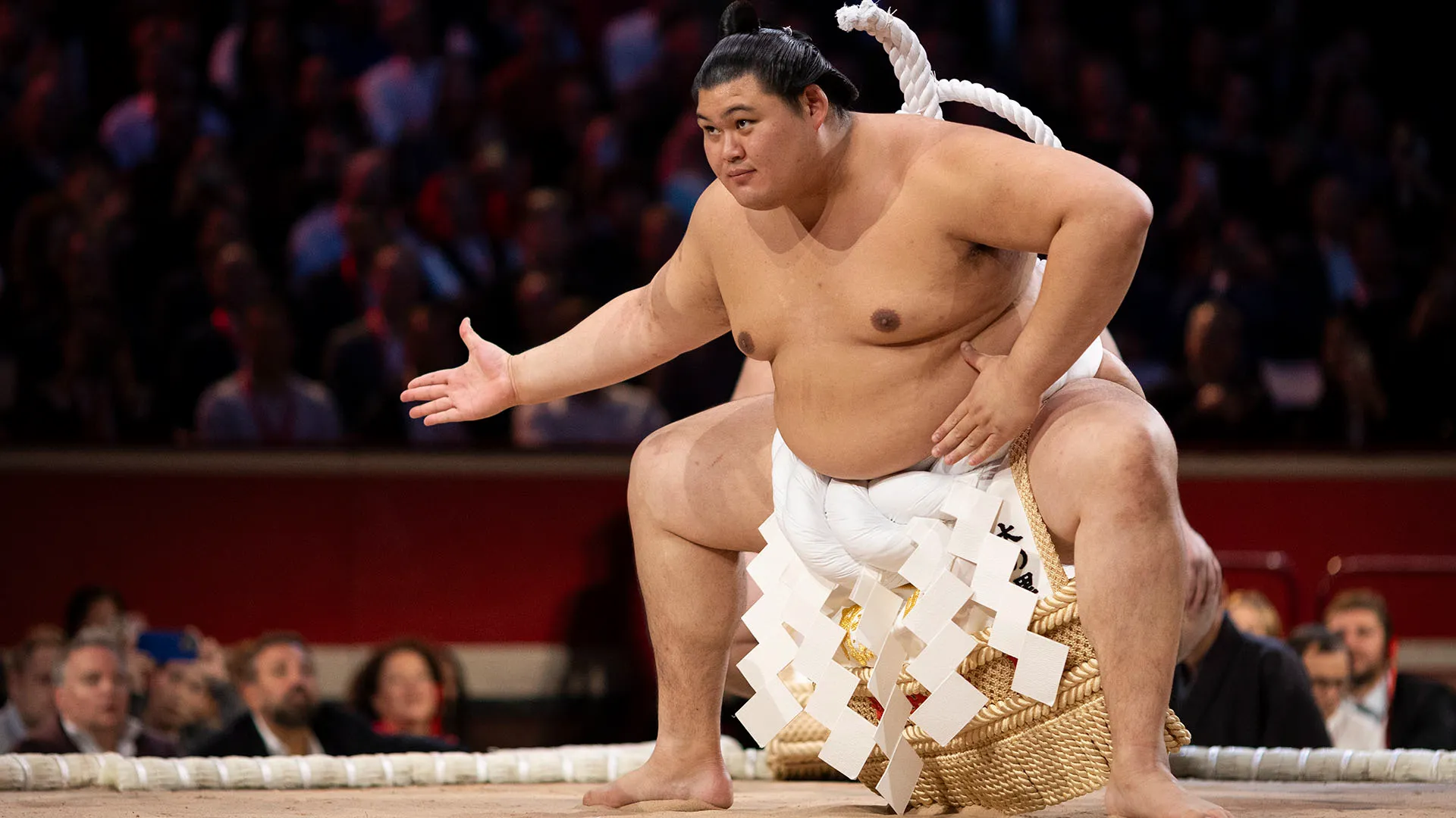 E' la prima volta che un torneo ufficiale di sumo si svolge a Londra dopo 34 anni