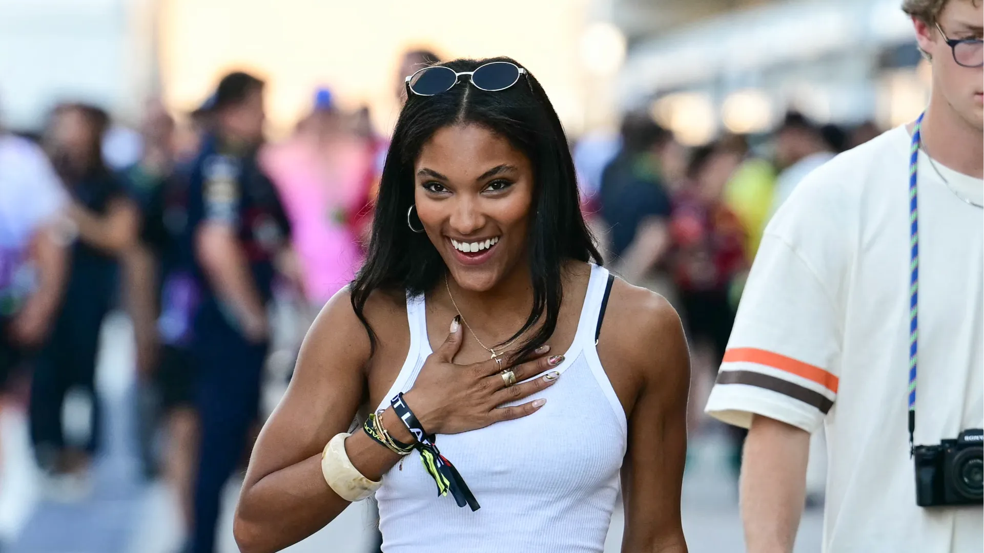 Tara Davis Woodhall ha avuto l'occasione di fare un giro anche nei paddock