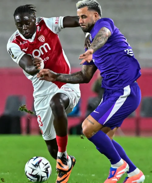 Comprano la maglia poco prima della partita: caso assurdo in Francia. Foto