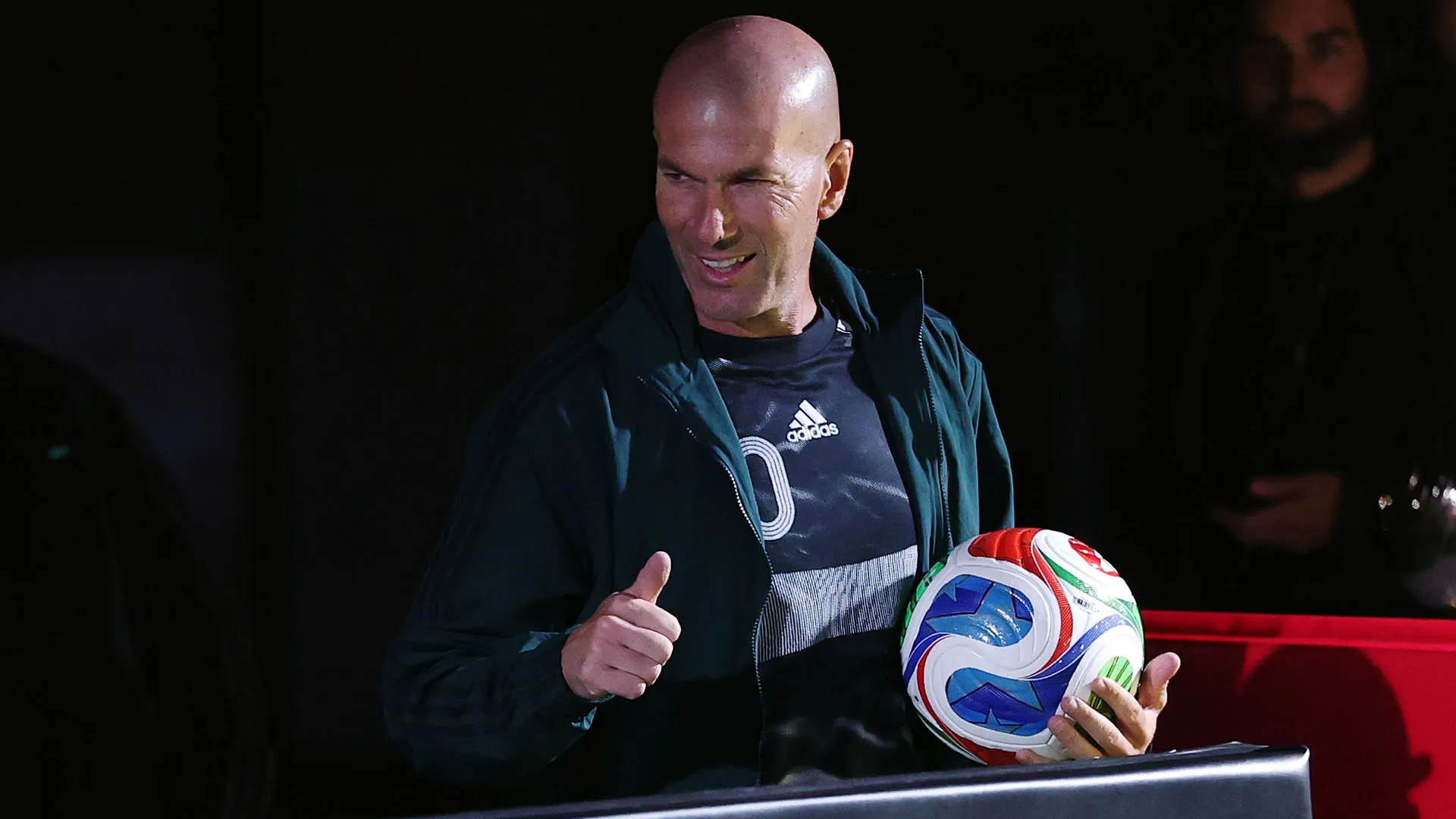 Tra questi Zinedine Zidane