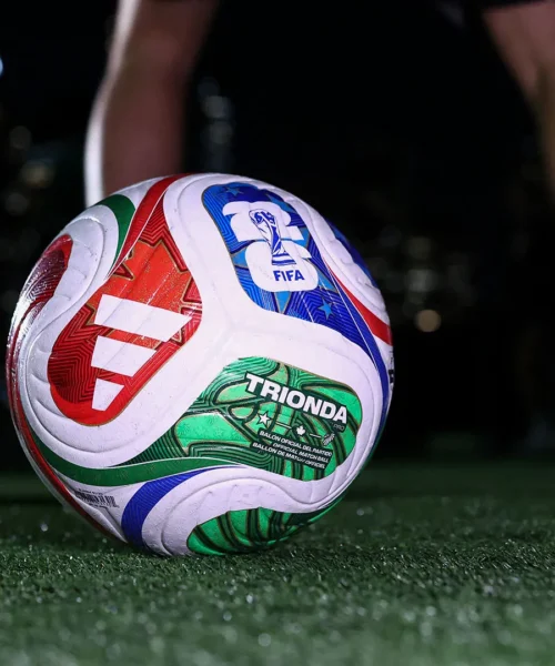 Ecco “Trionda”, il prodigioso pallone ipertecnologico dei Mondiali 2026: foto