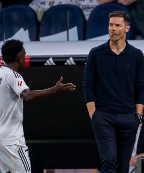 Grosso problema per Xabi Alonso dopo la lite con Vinicius: foto