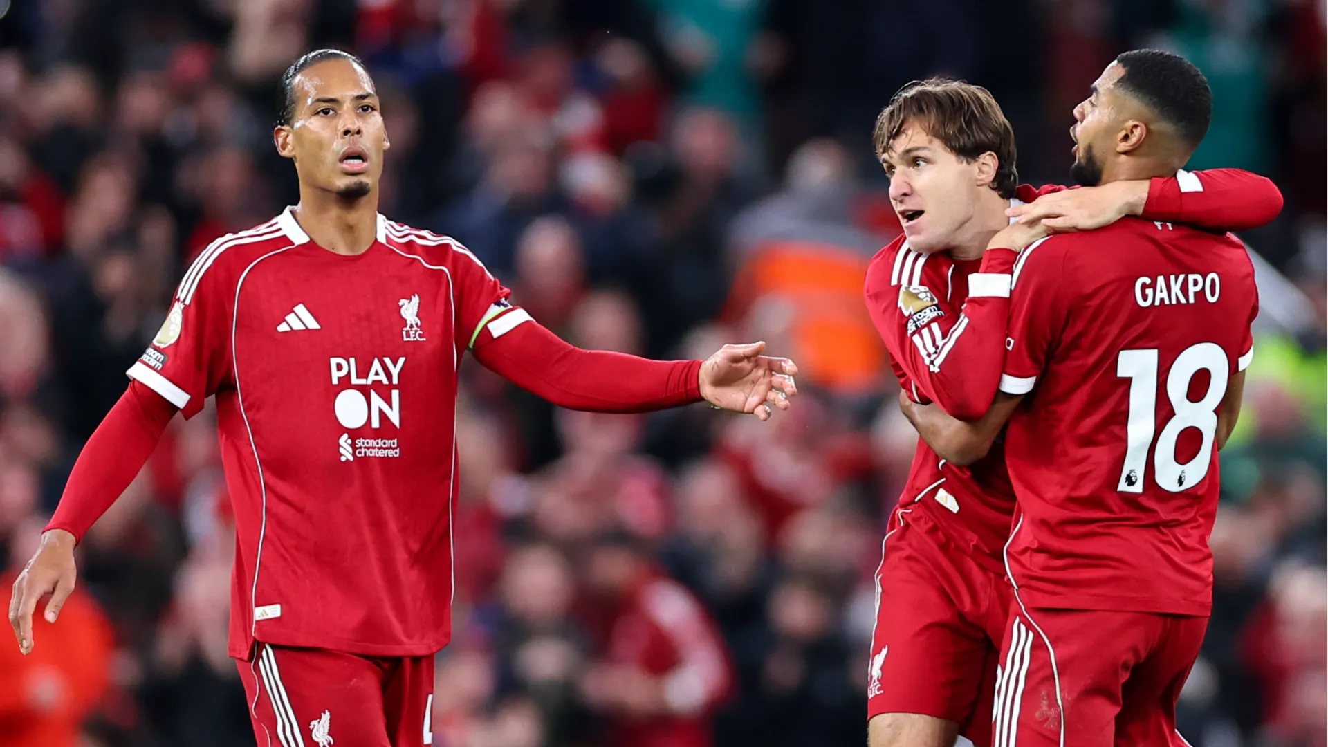 L'attaccante ha festeggiato insieme a Virgil van Dijk e a Federico Chiesa