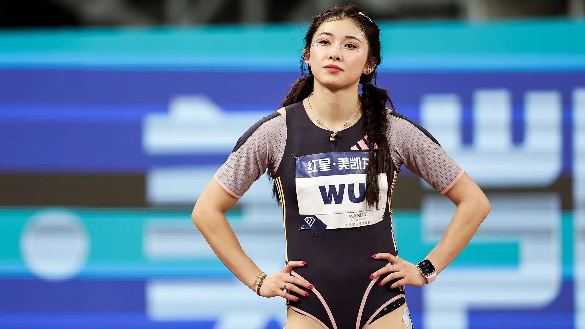 Wu Yanni è nata il 28 luglio 1997 a Zigong, nello Sichhuan