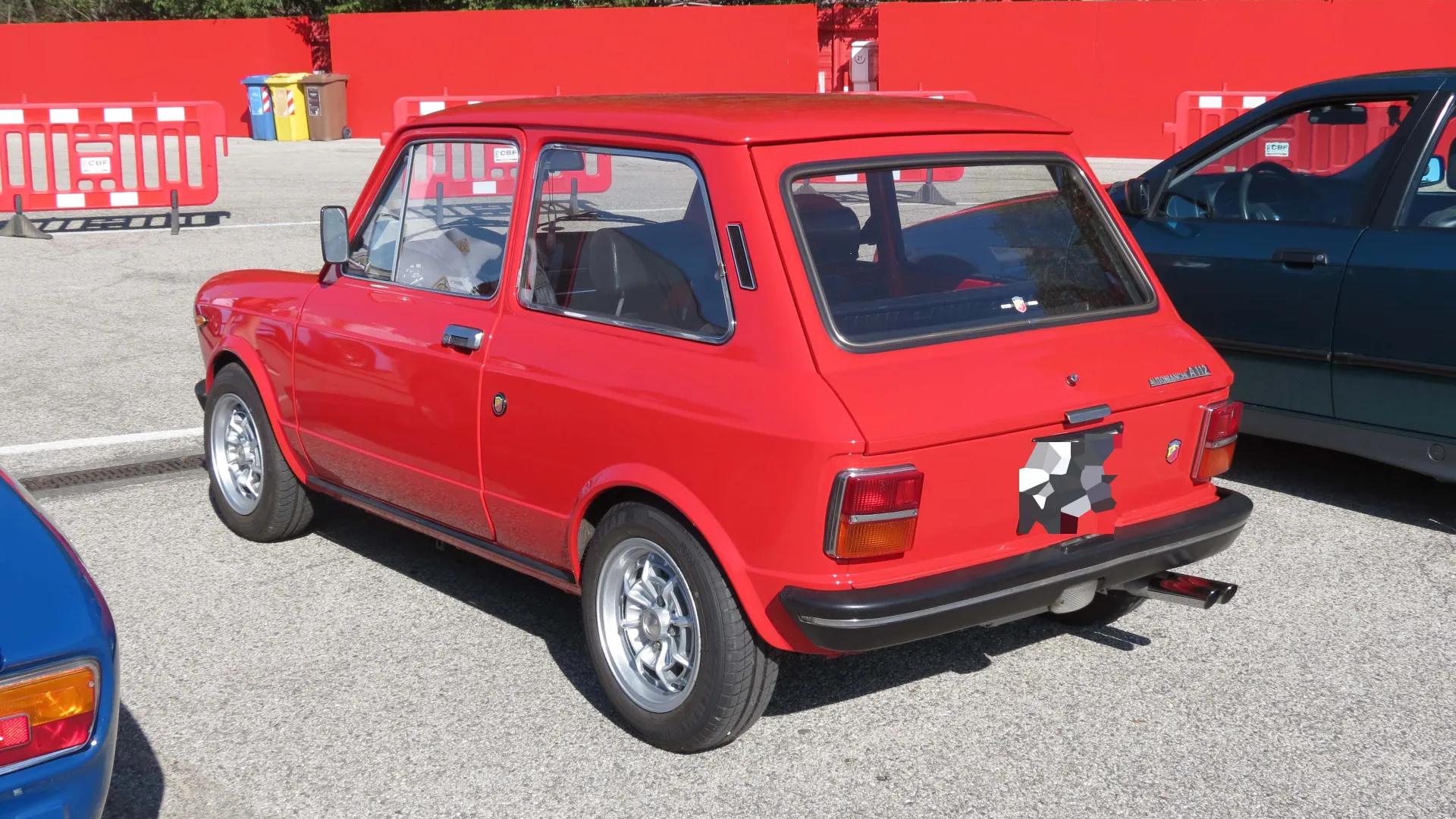 L'Autobianchi A112 fu la risposta Fiat alla Mini di Alec Issigonis per conquistare il mercato delle city car.