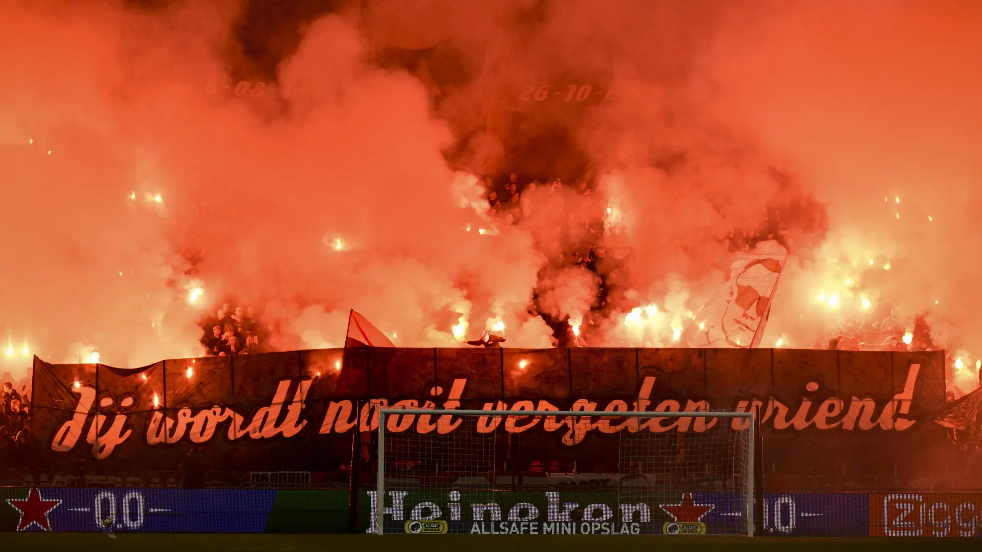 I tifosi hanno realizzato un grande spettacolo per ricordarlo