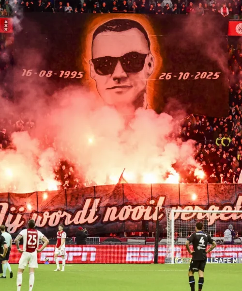 Coreografia da brividi per il tifoso morto: le immagini