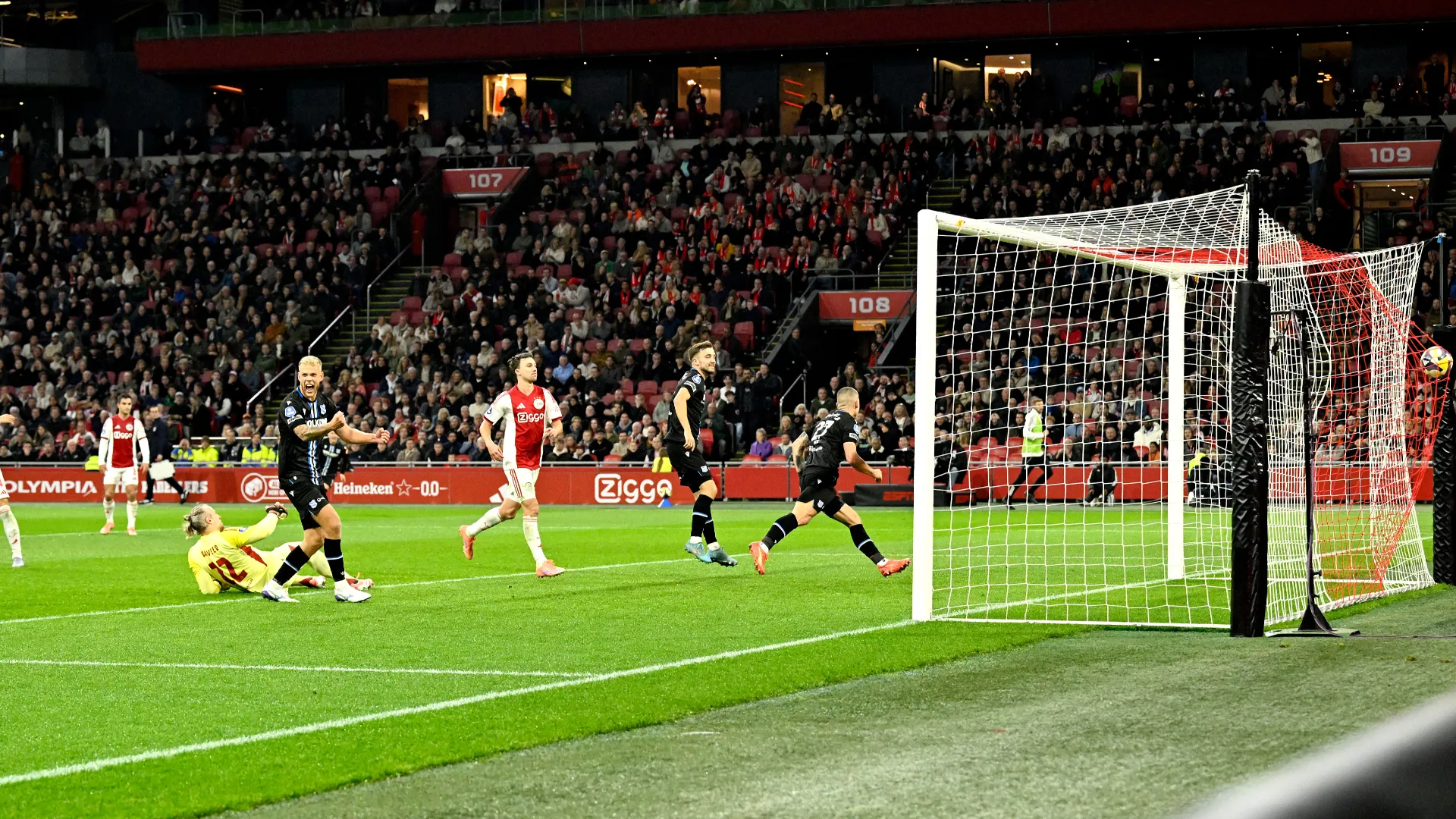 Il giovane serbo ha realizzato la sua terza rete stagionale in Eredivisie