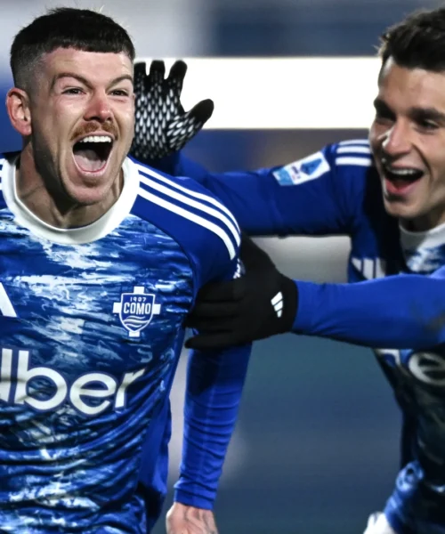 Il Como prosegue la sua corsa: Douvikas e Moreno stendono il Sassuolo