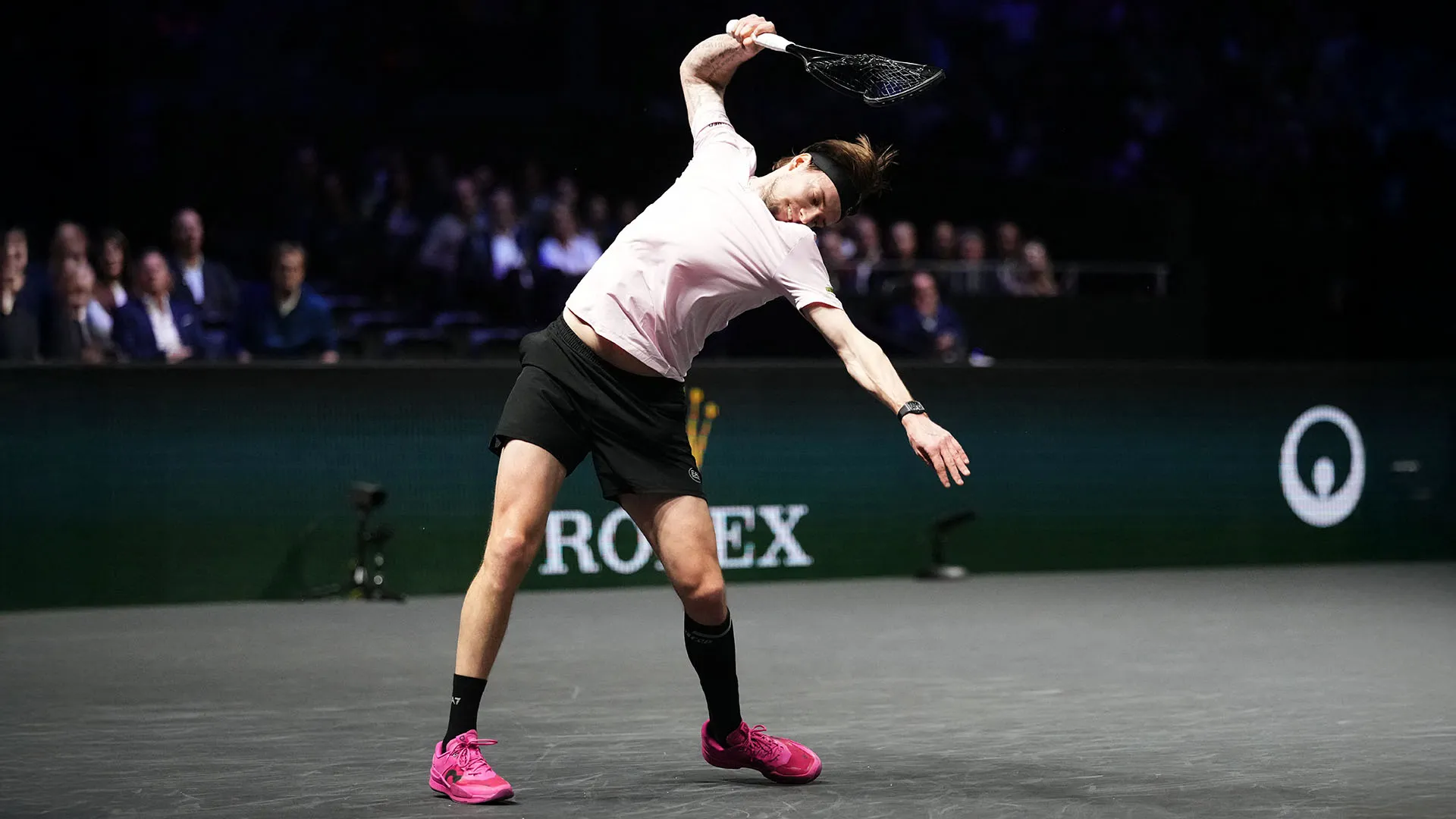 Pessimo esempio di Alexander Bublik durante la sfida con Felix Auger-Aliassime
