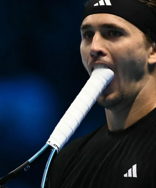 Attacco di fame: Alex Zverev risolve come può. Immagini