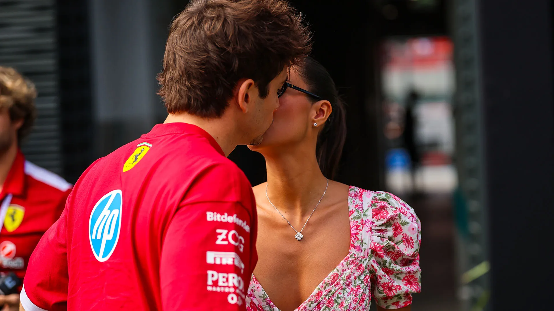 Il suo stile è diventato immediatamente riconoscibile nel paddock