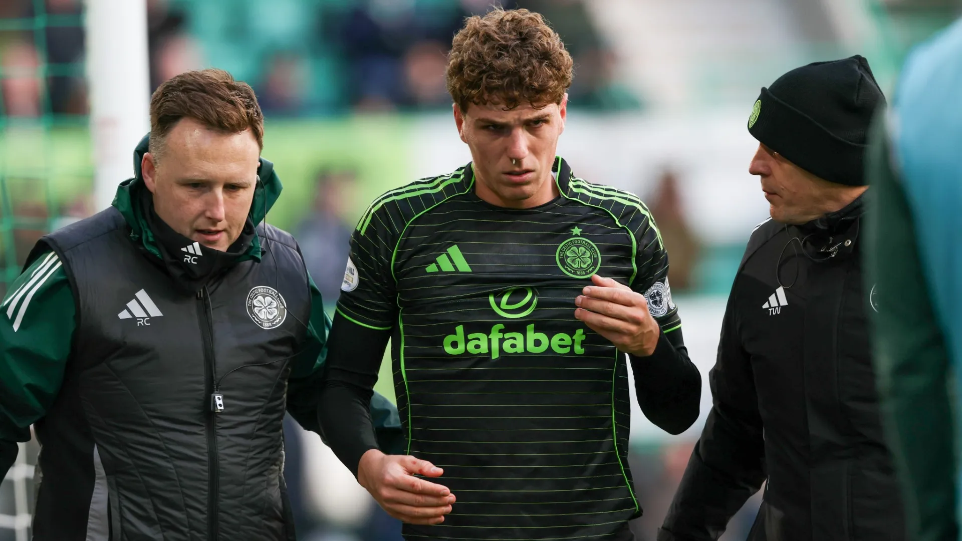 Fortunatamente il campione, dopo qualche minuto di medicazione, è riuscito a continuare a giocare