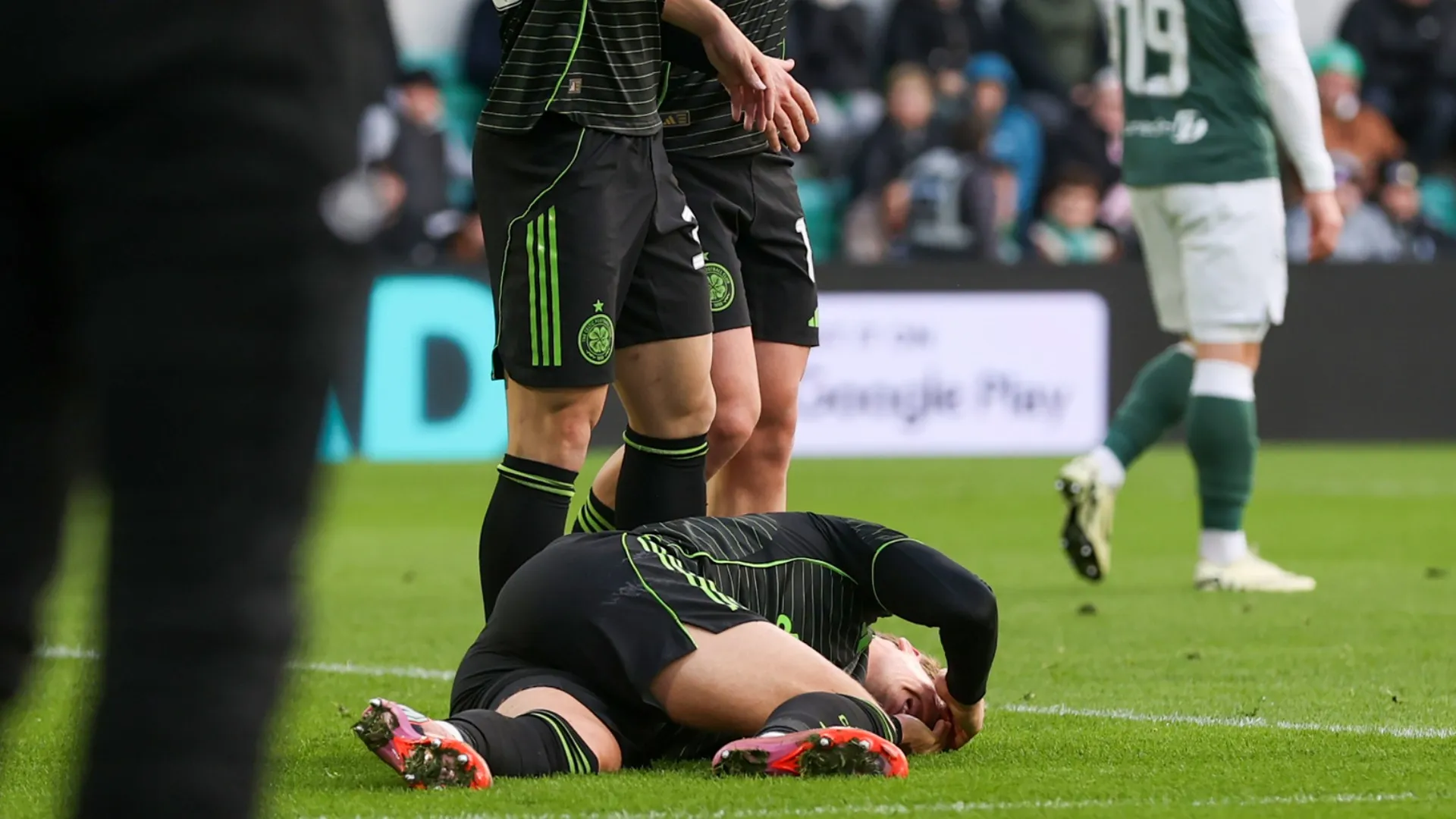 Momenti di grandissima paura a Edimburgo durante la sfida tra Hibernian e Celtic