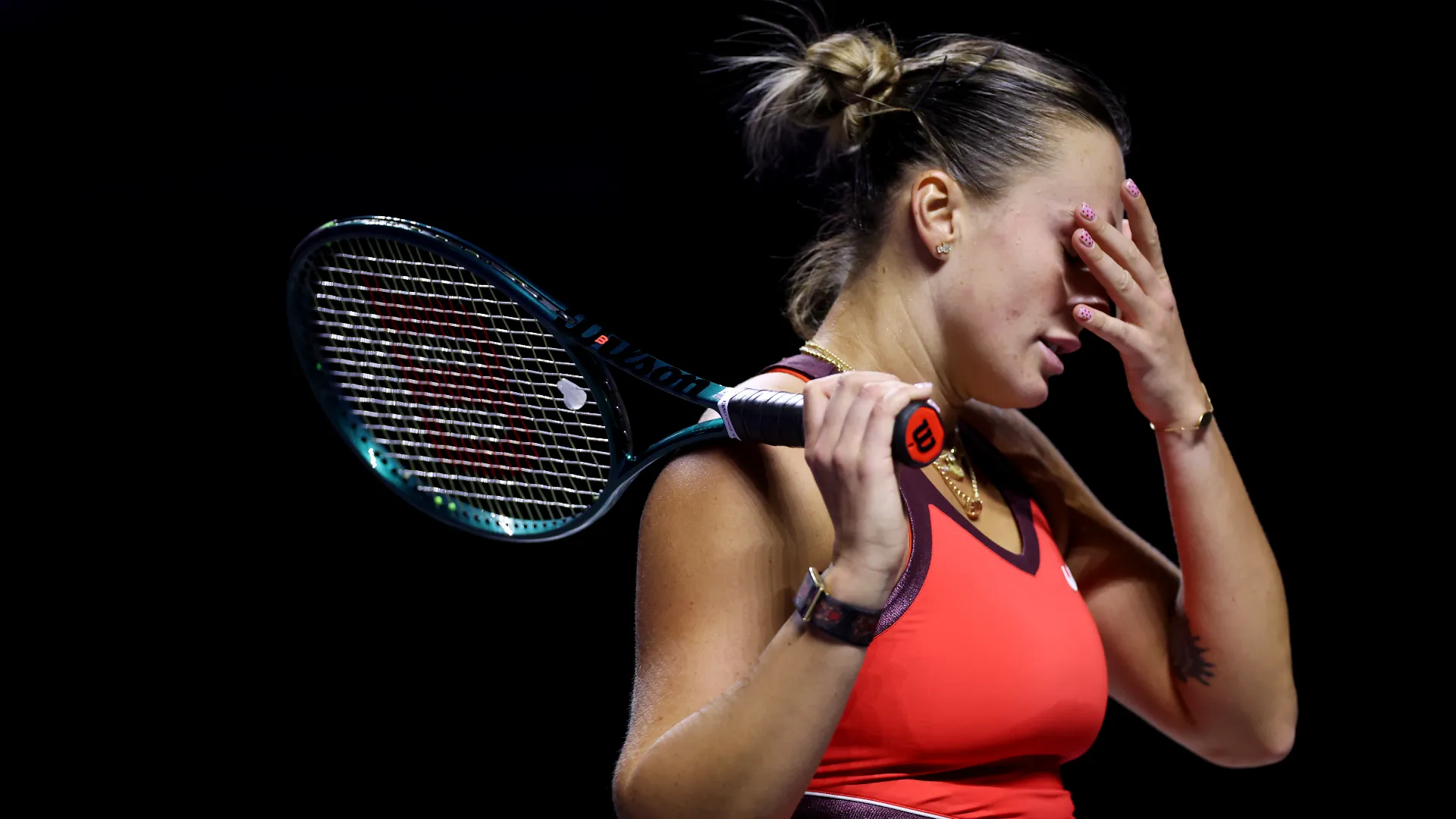 Aryna Sabalenka, clamorosa lite con l'allenatore che abbandona lo stadio