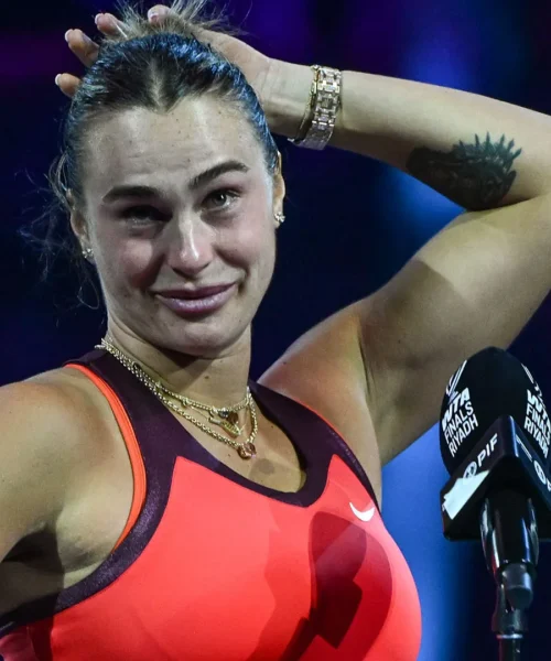 Aryna Sabalenka si commuove dopo un’altra finale persa: le foto