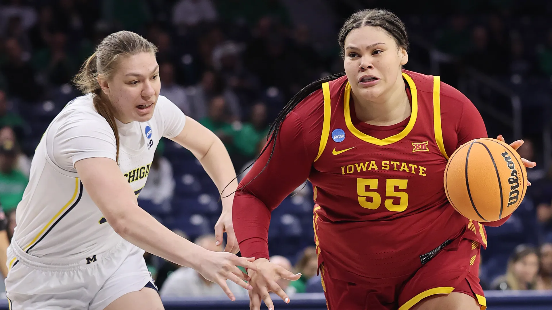 Commenti spregevoli che fortunatamente rimangono visibili per molto poco tempo date le tantissime segnalazioni
