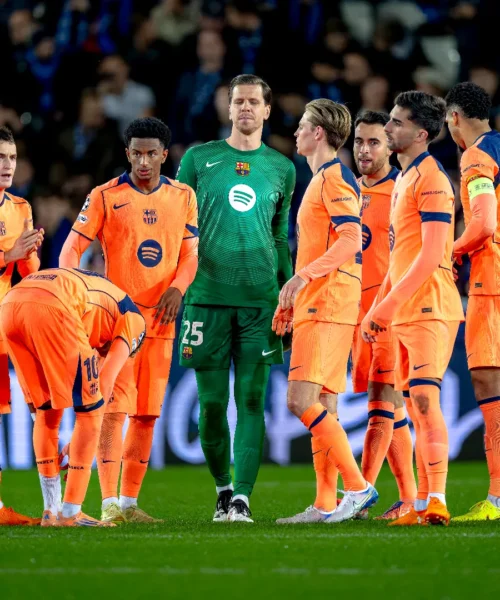 Grosso problema al Barcellona: Hansi Flick nel vortice delle critiche. Foto