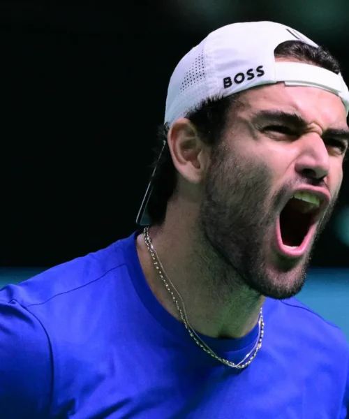Matteo Berrettini perfetto, torna il Martello! L’Italia va in vantaggio contro la Spagna in Coppa Davis