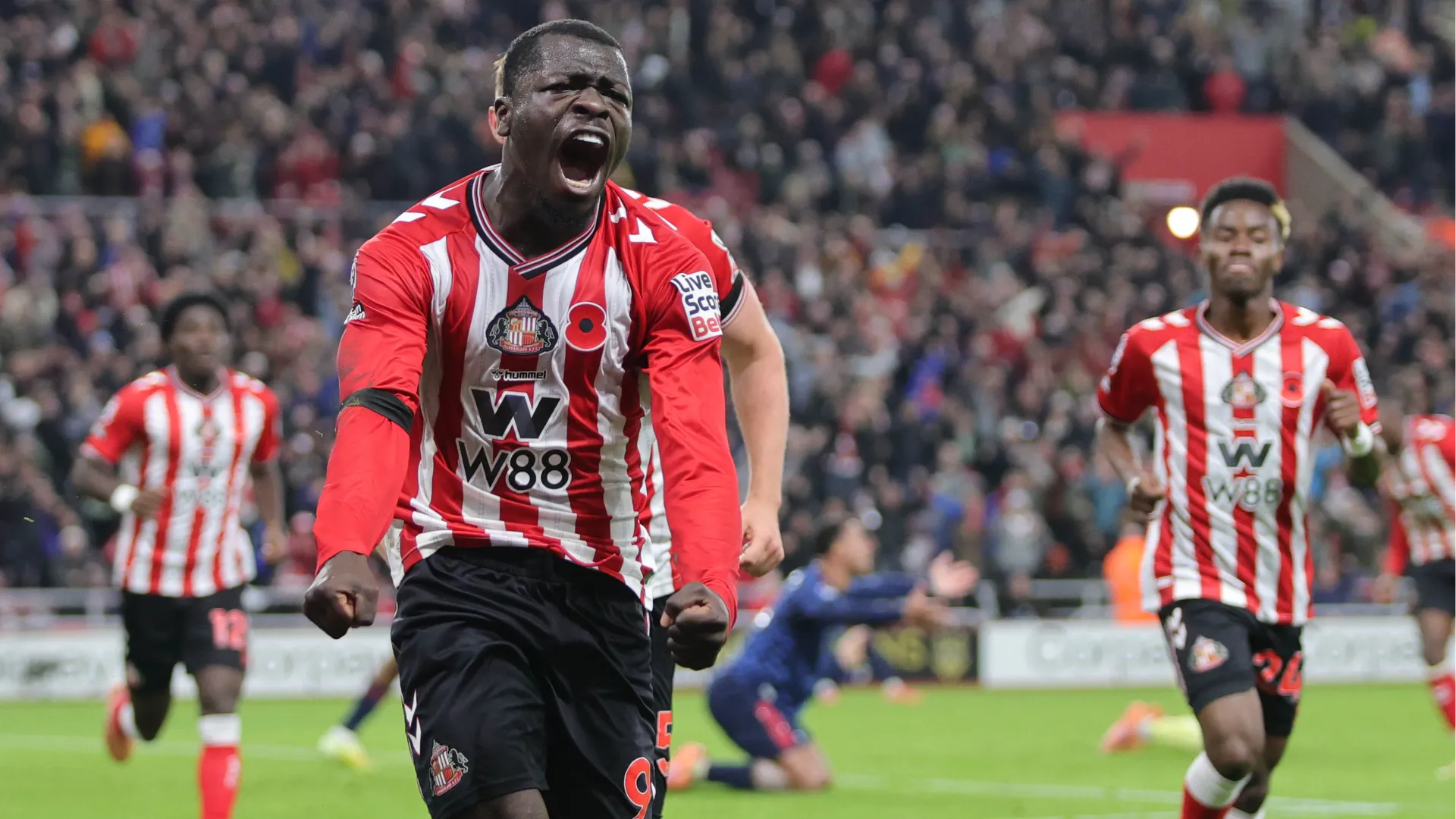 Brian Brobbey ha fatto esplodere di gioia i tifosi del Sunderland negli ultimi istanti della sfida con l'Arsenal
