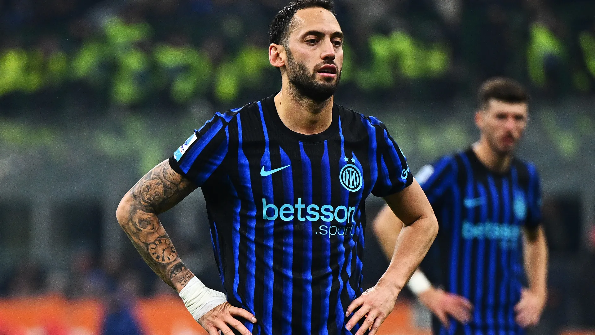 Il turco, specialista dagli undici metri, si è presentato sul dischetto