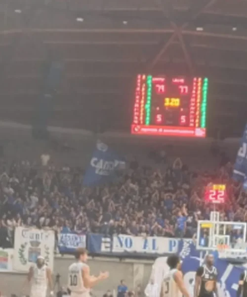 Mega multa a Cantù, anche per i cori dedicati a Matteo Da Ros