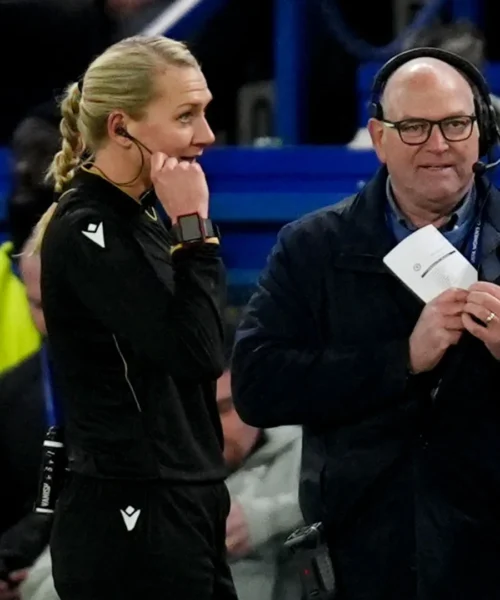 Blackout totale, a Londra la Champions League si ferma. Immagini