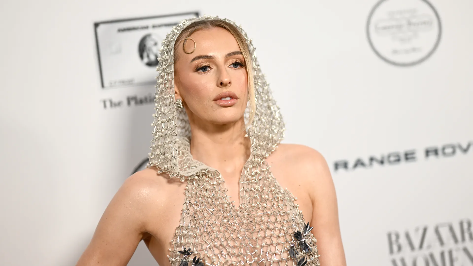 Molto elegante la calciatrice inglese, che ha ricevuto tantissimi complimenti sui social