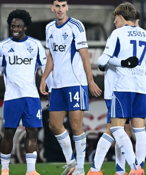 Como travolgente, Torino annichilito