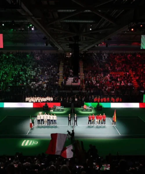 Paura in finale di Coppa Davis, gioco interrotto per un malore