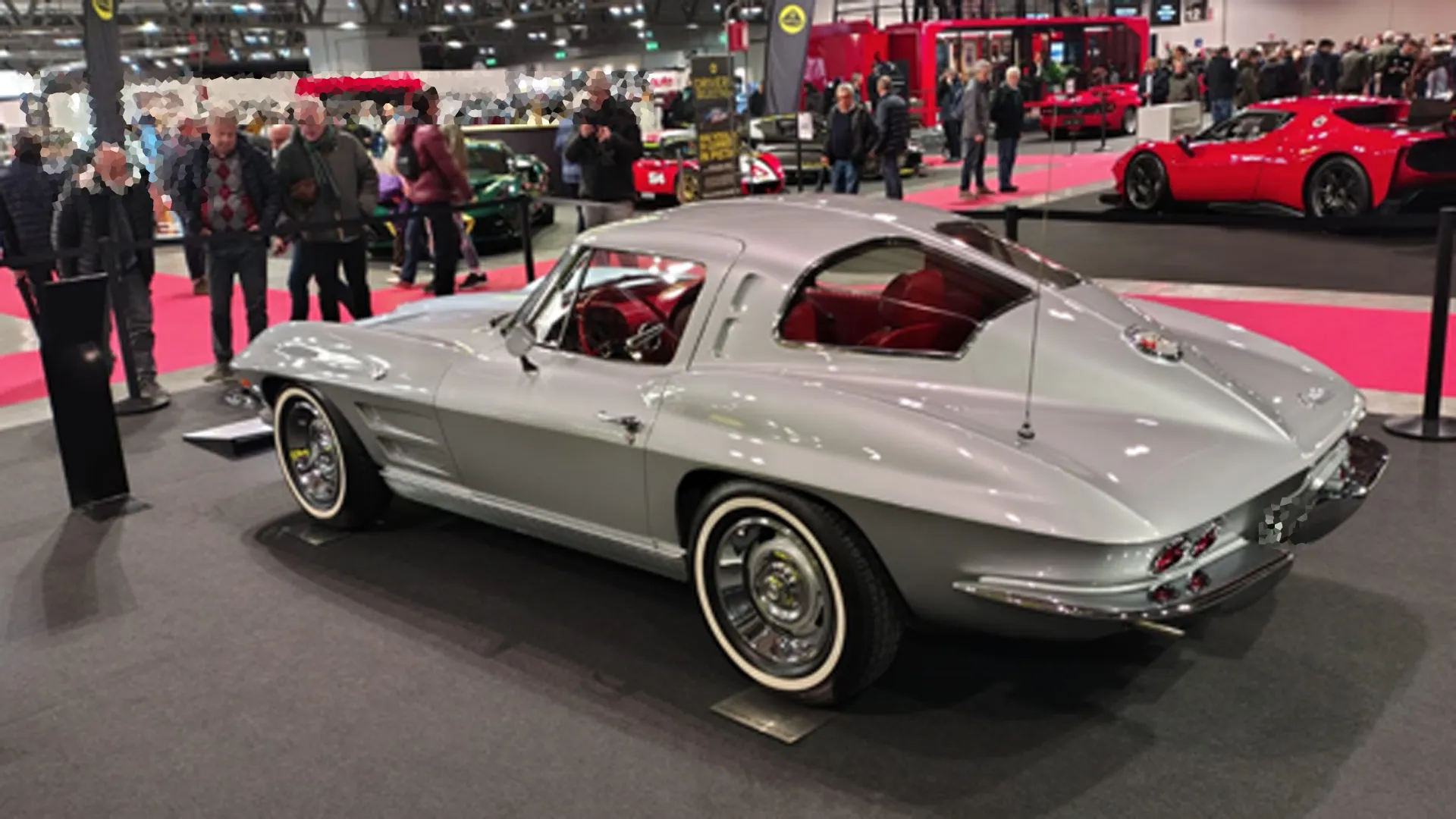 Duntov diventa responsabile dei veicoli ad alte prestazioni Chevrolet per la seconda generazione.