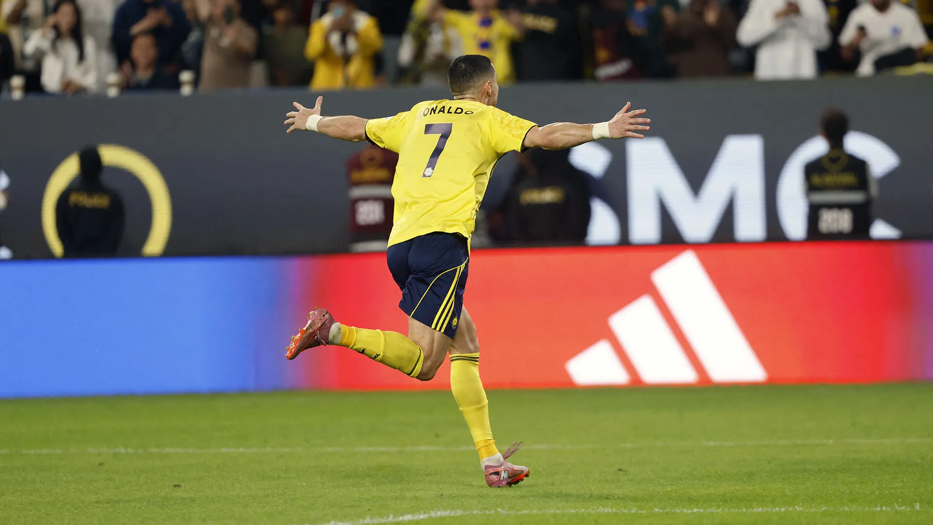 L'attaccante dell'Al-Nassr ha segnato  in rovesciata durante una partita del campionato saudita