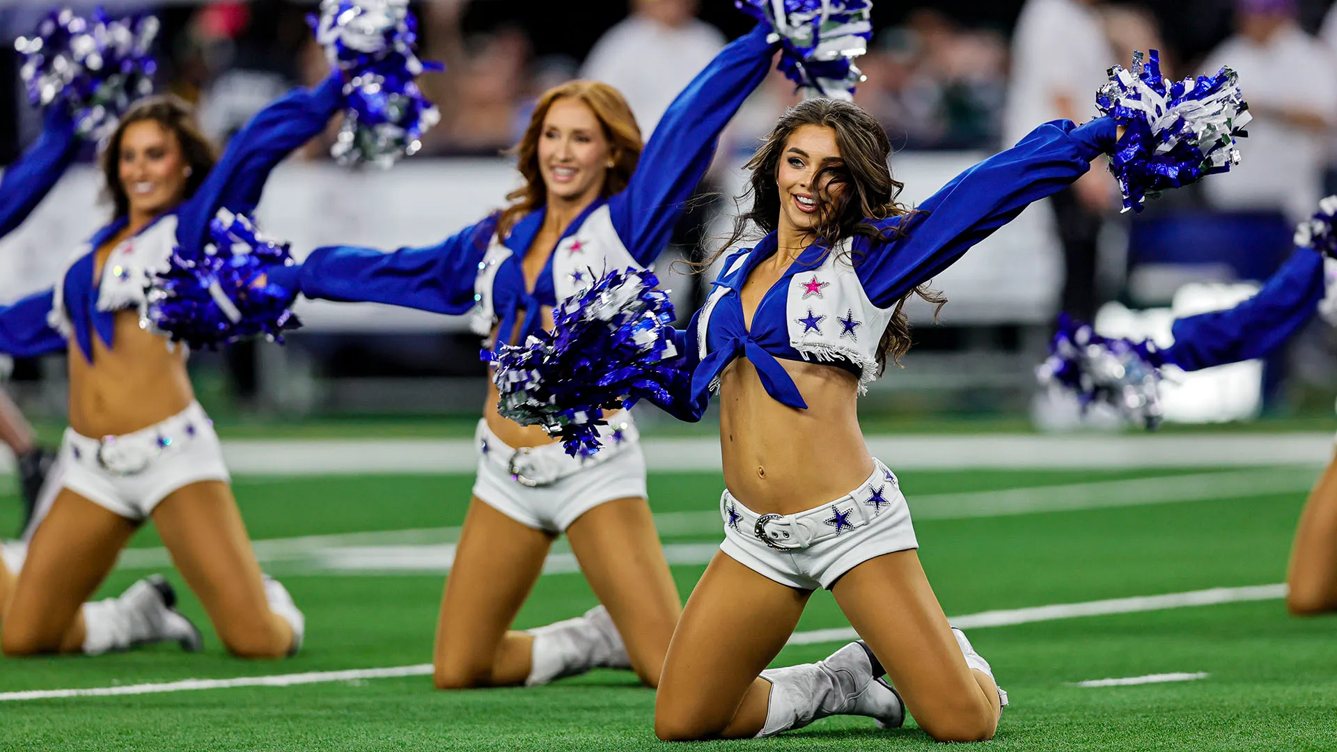 ...nella squadra junior si insegnano le basi del cheerleading