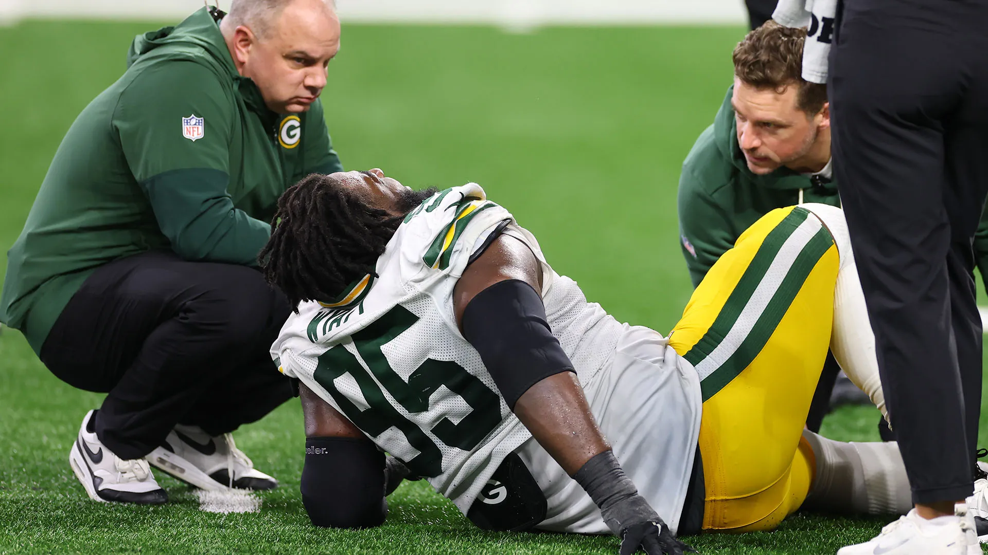 Devonte Wyatt si è fatto male durante la partita contro i Detroit Lions