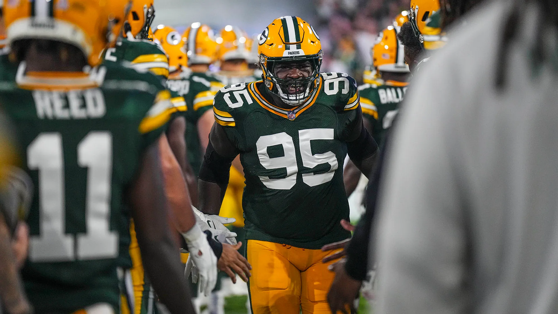 "Non sembra buono, sono arrabbiato per lui. Nutro un profondo affetto per Devonte Wyatt, e credo che anche tutto lo spogliatoio la pensi allo stesso modo"