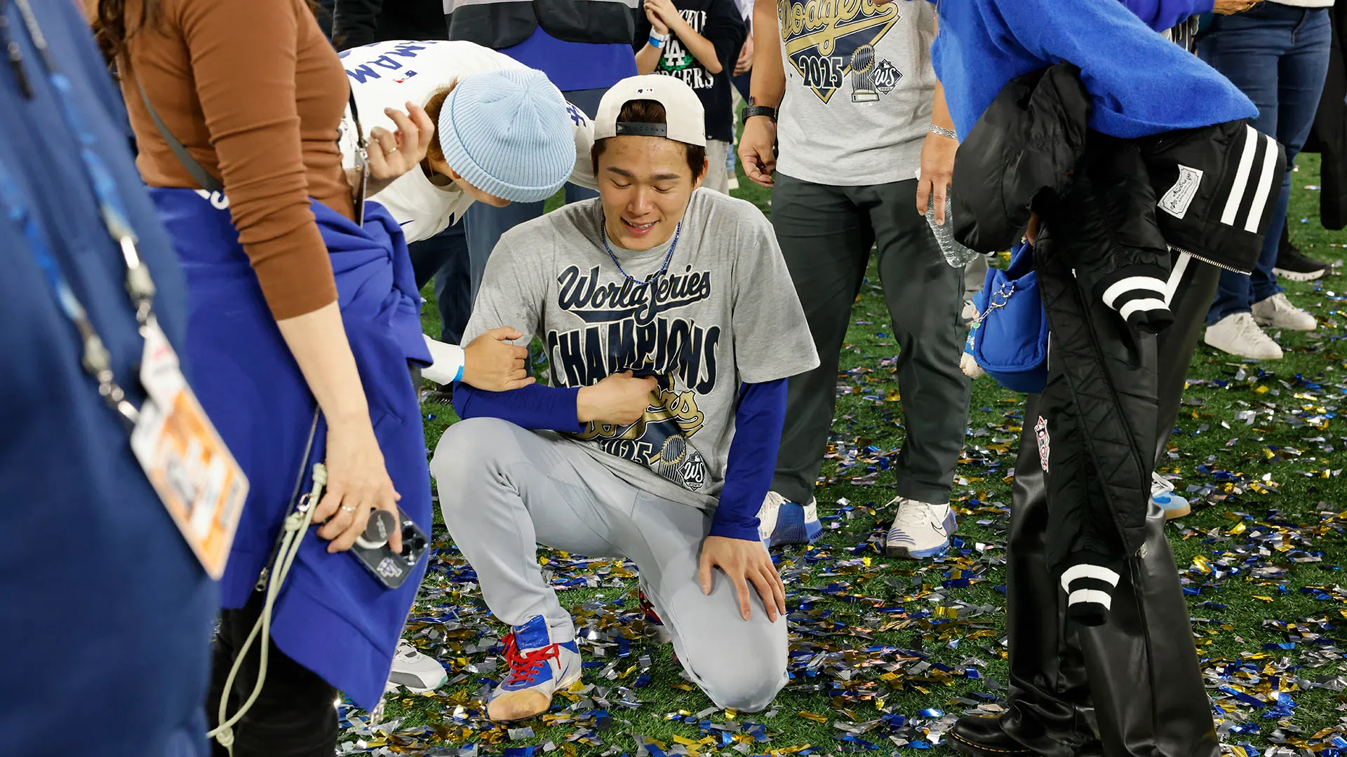 Yoshinobu Yamamoto è il secondo giapponese a vincere il premio di MVP delle World Series dopo Hideki Matsui